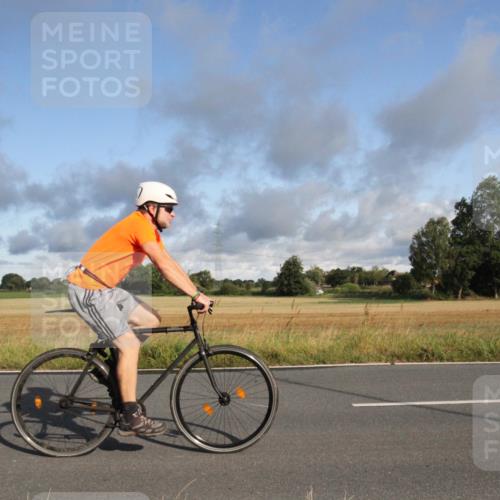 25.08.2024 - Elbe Triathlon Hamburg Fuchs,  Jonas http://msf.ph/oto/6830429 25.08.2024 09:21:46 Radfahren 42, 46, 92, 294, 34, 280, 190 meine-sportfotos.de