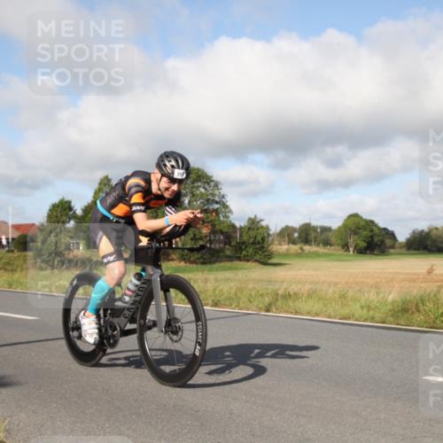 25.08.2024 - Elbe Triathlon Hamburg Fuchs,  Jonas http://msf.ph/oto/6830436 25.08.2024 09:52:07 Radfahren 349, 369, 367, 155 meine-sportfotos.de