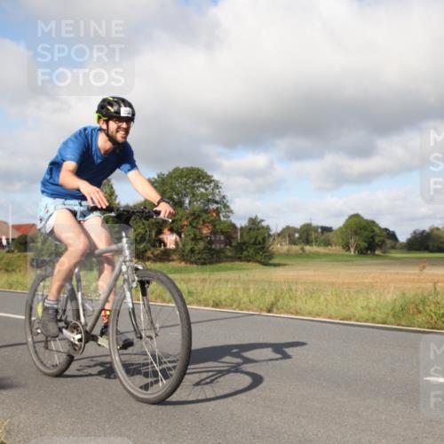 25.08.2024 - Elbe Triathlon Hamburg Fuchs,  Jonas http://msf.ph/oto/6830479 25.08.2024 09:52:47 Radfahren 255 meine-sportfotos.de