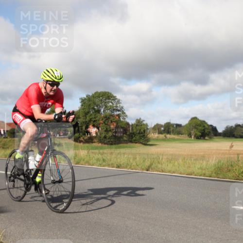 25.08.2024 - Elbe Triathlon Hamburg Fuchs,  Jonas http://msf.ph/oto/6830487 25.08.2024 09:52:55 Radfahren 246, 427, 347, 519 meine-sportfotos.de
