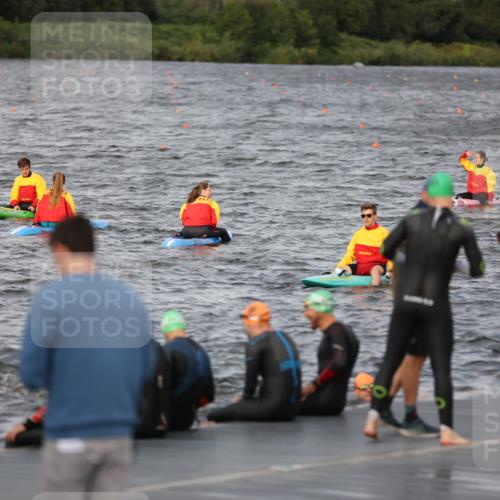25.08.2024 - Elbe Triathlon Hamburg H.Heesch http://msf.ph/oto/6830491 25.08.2024 07:58:31 Schwimmen  meine-sportfotos.de