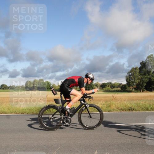 25.08.2024 - Elbe Triathlon Hamburg Fuchs,  Jonas http://msf.ph/oto/6830497 25.08.2024 09:22:26 Radfahren 179, 62, 440, 410, 128, 75 meine-sportfotos.de