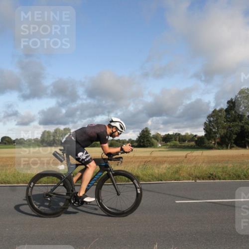 25.08.2024 - Elbe Triathlon Hamburg Fuchs,  Jonas http://msf.ph/oto/6830511 25.08.2024 09:22:37 Radfahren 241, 91, 327, 209 meine-sportfotos.de