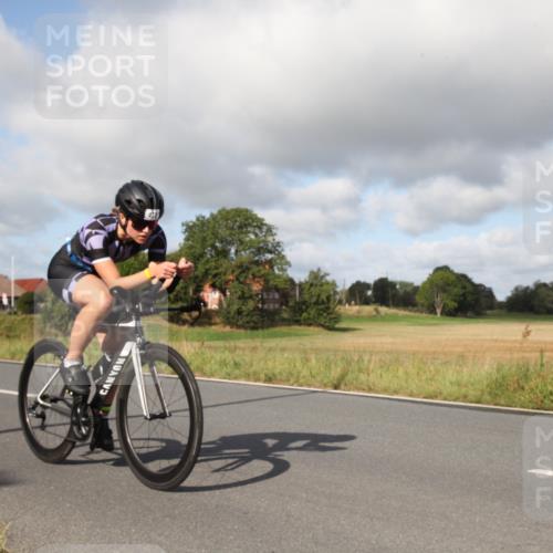 25.08.2024 - Elbe Triathlon Hamburg Fuchs,  Jonas http://msf.ph/oto/6830536 25.08.2024 09:53:16 Radfahren 465, 123, 479, 553, 419, 226 meine-sportfotos.de