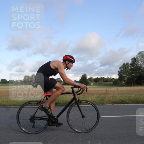 25.08.2024 - Elbe Triathlon Hamburg Fuchs,  Jonas http://msf.ph/oto/6830565 25.08.2024 09:23:19 Radfahren 340, 120, 367, 198, 167 meine-sportfotos.de