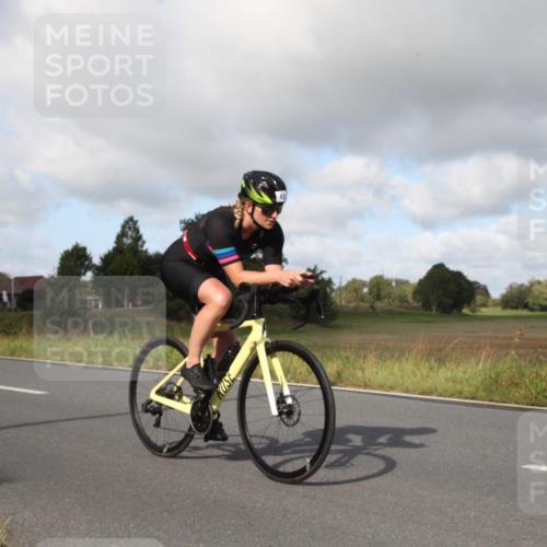 25.08.2024 - Elbe Triathlon Hamburg Fuchs,  Jonas http://msf.ph/oto/6830595 25.08.2024 09:53:59 Radfahren 430, 498, 496 meine-sportfotos.de