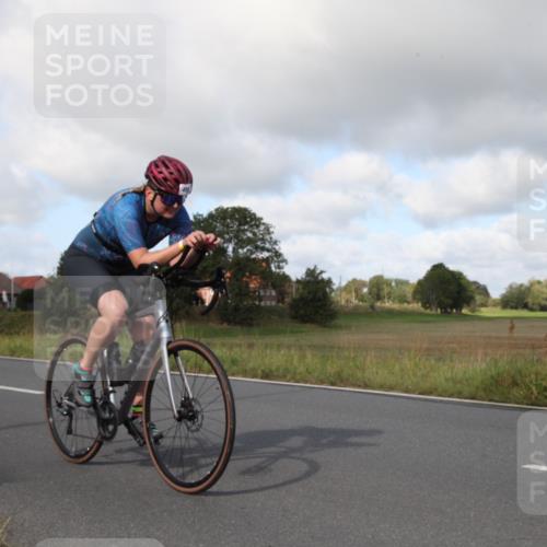 25.08.2024 - Elbe Triathlon Hamburg Fuchs,  Jonas http://msf.ph/oto/6830603 25.08.2024 09:54:05 Radfahren 496, 405, 281, 296 meine-sportfotos.de
