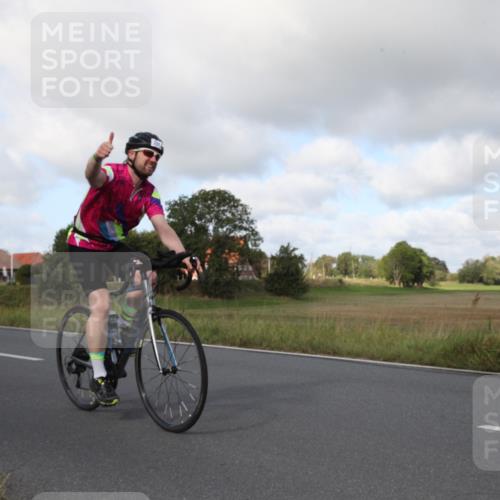 25.08.2024 - Elbe Triathlon Hamburg Fuchs,  Jonas http://msf.ph/oto/6830612 25.08.2024 09:54:09 Radfahren 496, 405, 281, 296, 375, 338 meine-sportfotos.de