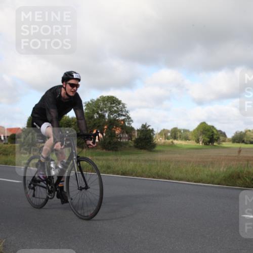 25.08.2024 - Elbe Triathlon Hamburg Fuchs,  Jonas http://msf.ph/oto/6830616 25.08.2024 09:54:10 Radfahren 496, 405, 281, 296, 375, 338 meine-sportfotos.de