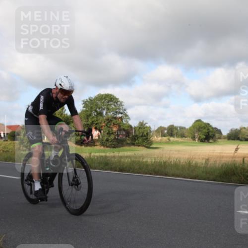 25.08.2024 - Elbe Triathlon Hamburg Fuchs,  Jonas http://msf.ph/oto/6830628 25.08.2024 09:54:18 Radfahren 375, 338, 278, 368 meine-sportfotos.de