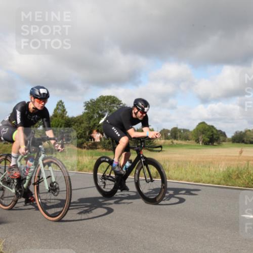 25.08.2024 - Elbe Triathlon Hamburg Fuchs,  Jonas http://msf.ph/oto/6830653 25.08.2024 09:54:31 Radfahren 390, 119, 363, 518, 248, 237, 284 meine-sportfotos.de
