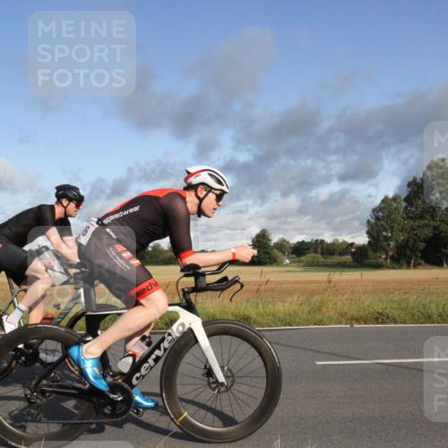 25.08.2024 - Elbe Triathlon Hamburg Fuchs,  Jonas http://msf.ph/oto/6830682 25.08.2024 09:24:25 Radfahren 295, 94, 420, 309, 186, 180 meine-sportfotos.de