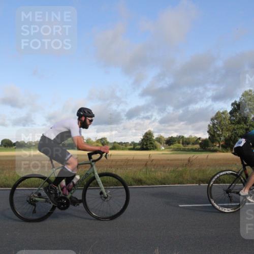 25.08.2024 - Elbe Triathlon Hamburg Fuchs,  Jonas http://msf.ph/oto/6830706 25.08.2024 09:24:44 Radfahren 205, 161, 160, 261, 248, 349, 236, 262, 414 meine-sportfotos.de
