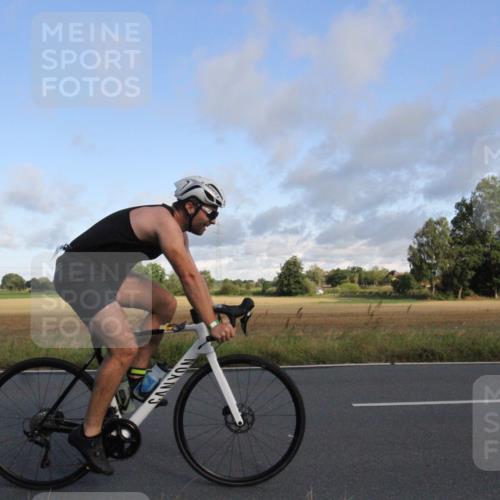 25.08.2024 - Elbe Triathlon Hamburg Fuchs,  Jonas http://msf.ph/oto/6830716 25.08.2024 09:24:47 Radfahren 160, 261, 248, 349, 236, 262, 414, 338, 237, 408 meine-sportfotos.de