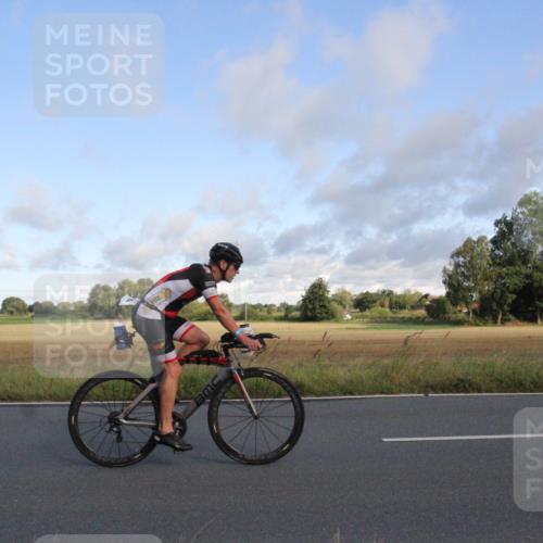 25.08.2024 - Elbe Triathlon Hamburg Fuchs,  Jonas http://msf.ph/oto/6830723 25.08.2024 09:24:49 Radfahren 160, 261, 248, 349, 236, 262, 414, 338, 237, 408 meine-sportfotos.de