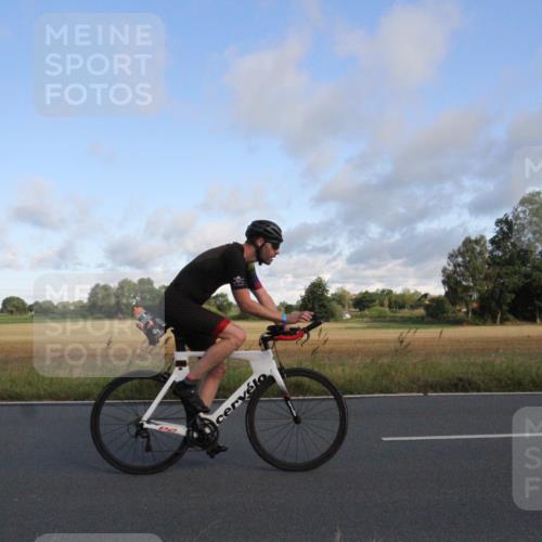 25.08.2024 - Elbe Triathlon Hamburg Fuchs,  Jonas http://msf.ph/oto/6830727 25.08.2024 09:24:52 Radfahren 349, 236, 262, 414, 338, 237, 408 meine-sportfotos.de