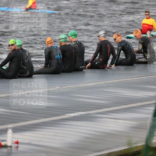 25.08.2024 - Elbe Triathlon Hamburg H.Heesch http://msf.ph/oto/6830741 25.08.2024 08:01:26 Schwimmen  meine-sportfotos.de