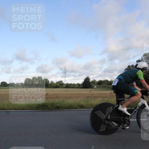 25.08.2024 - Elbe Triathlon Hamburg Fuchs,  Jonas http://msf.ph/oto/6830766 25.08.2024 09:25:19 Radfahren 415, 226, 43, 121 meine-sportfotos.de