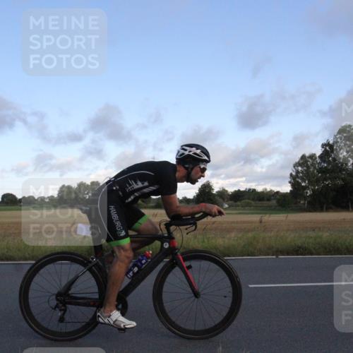 25.08.2024 - Elbe Triathlon Hamburg Fuchs,  Jonas http://msf.ph/oto/6830817 25.08.2024 09:26:07 Radfahren 222, 158, 61, 252, 390, 52, 285 meine-sportfotos.de