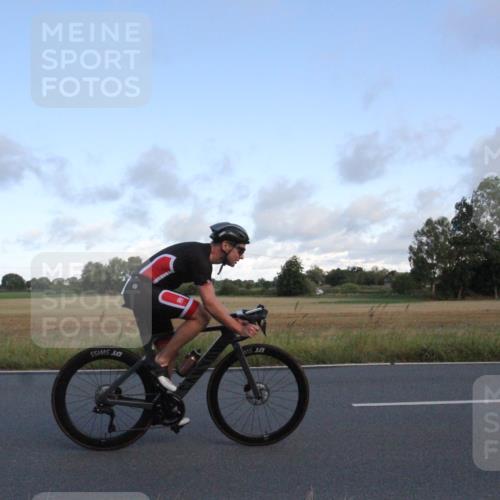 25.08.2024 - Elbe Triathlon Hamburg Fuchs,  Jonas http://msf.ph/oto/6830821 25.08.2024 09:26:08 Radfahren 222, 158, 61, 252, 390, 52, 285, 318 meine-sportfotos.de