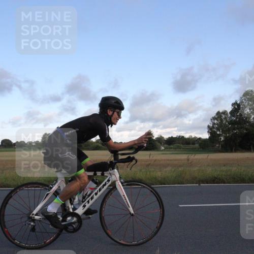 25.08.2024 - Elbe Triathlon Hamburg Fuchs,  Jonas http://msf.ph/oto/6830824 25.08.2024 09:26:09 Radfahren 222, 158, 61, 252, 390, 52, 285, 318 meine-sportfotos.de