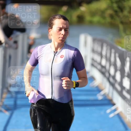 25.08.2024 - Elbe Triathlon Hamburg H.Heesch http://msf.ph/oto/6830853 25.08.2024 09:37:32 Schwimmen 471, 488, 491, 493, 500, 509 meine-sportfotos.de