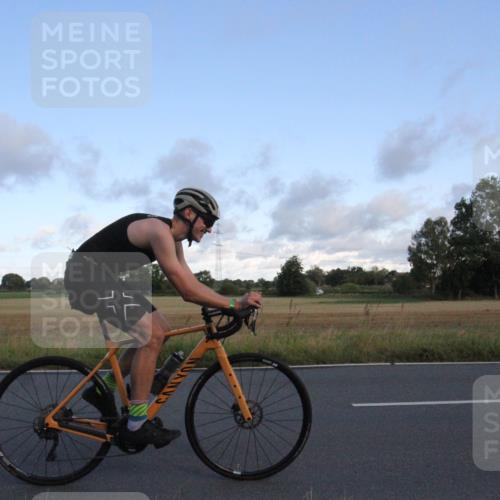 25.08.2024 - Elbe Triathlon Hamburg Fuchs,  Jonas http://msf.ph/oto/6830864 25.08.2024 09:26:25 Radfahren 83, 194, 217, 244, 193, 293, 239 meine-sportfotos.de