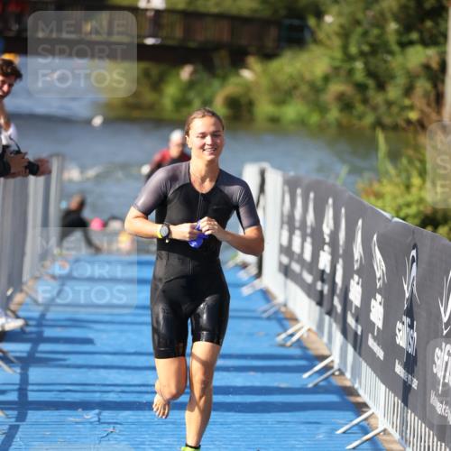 25.08.2024 - Elbe Triathlon Hamburg H.Heesch http://msf.ph/oto/6830867 25.08.2024 09:37:35 Schwimmen 471, 472, 488, 491, 493, 500, 509 meine-sportfotos.de
