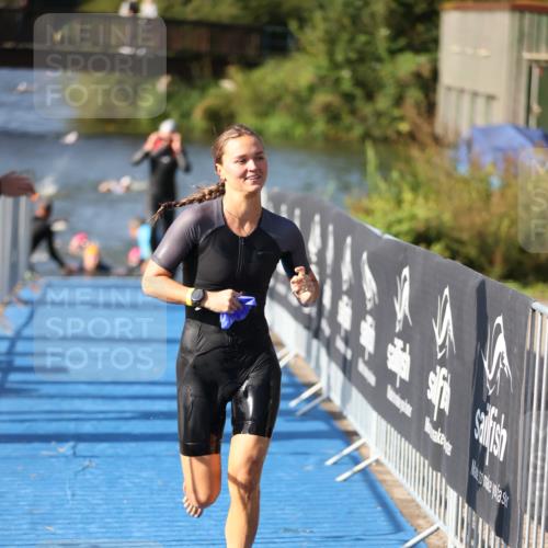 25.08.2024 - Elbe Triathlon Hamburg H.Heesch http://msf.ph/oto/6830899 25.08.2024 09:37:36 Schwimmen 471, 472, 488, 491, 493, 500, 509 meine-sportfotos.de
