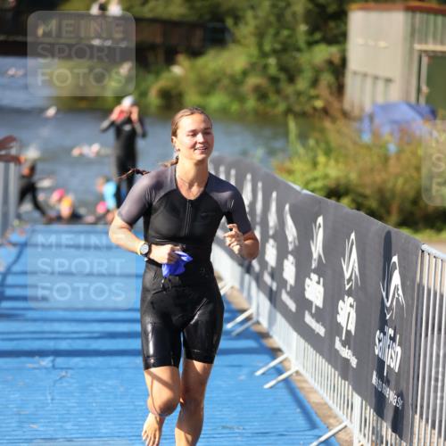 25.08.2024 - Elbe Triathlon Hamburg H.Heesch http://msf.ph/oto/6830902 25.08.2024 09:37:36 Schwimmen 471, 472, 488, 491, 493, 500, 509 meine-sportfotos.de