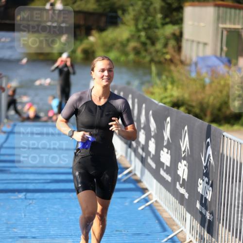 25.08.2024 - Elbe Triathlon Hamburg H.Heesch http://msf.ph/oto/6830909 25.08.2024 09:37:36 Schwimmen 471, 472, 488, 491, 493, 500, 509 meine-sportfotos.de