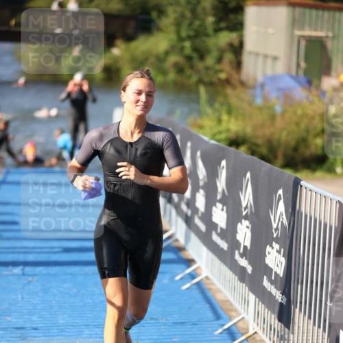 25.08.2024 - Elbe Triathlon Hamburg H.Heesch http://msf.ph/oto/6830917 25.08.2024 09:37:36 Schwimmen 471, 472, 488, 491, 493, 500, 509 meine-sportfotos.de