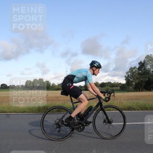 25.08.2024 - Elbe Triathlon Hamburg Fuchs,  Jonas http://msf.ph/oto/6830918 25.08.2024 09:27:17 Radfahren 235, 434 meine-sportfotos.de