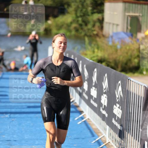 25.08.2024 - Elbe Triathlon Hamburg H.Heesch http://msf.ph/oto/6830921 25.08.2024 09:37:36 Schwimmen 471, 472, 488, 491, 493, 500, 509 meine-sportfotos.de