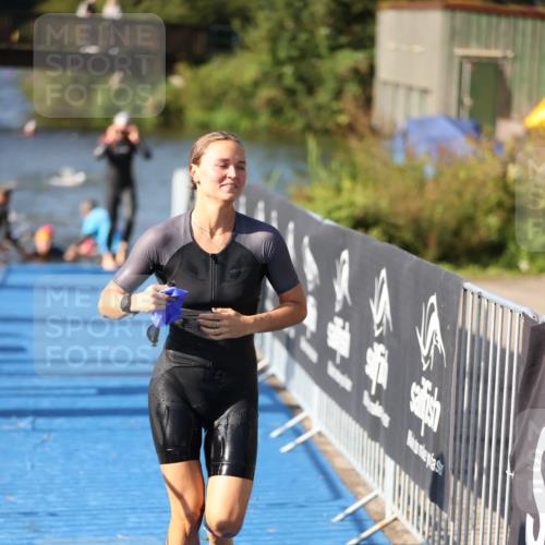 25.08.2024 - Elbe Triathlon Hamburg H.Heesch http://msf.ph/oto/6830925 25.08.2024 09:37:36 Schwimmen 471, 472, 488, 491, 493, 500, 509 meine-sportfotos.de