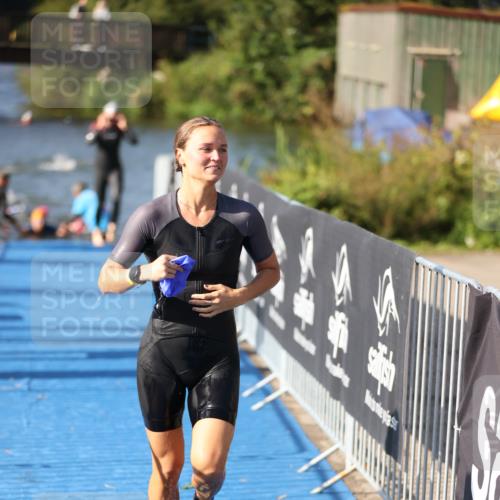 25.08.2024 - Elbe Triathlon Hamburg H.Heesch http://msf.ph/oto/6830927 25.08.2024 09:37:36 Schwimmen 471, 472, 488, 491, 493, 500, 509 meine-sportfotos.de