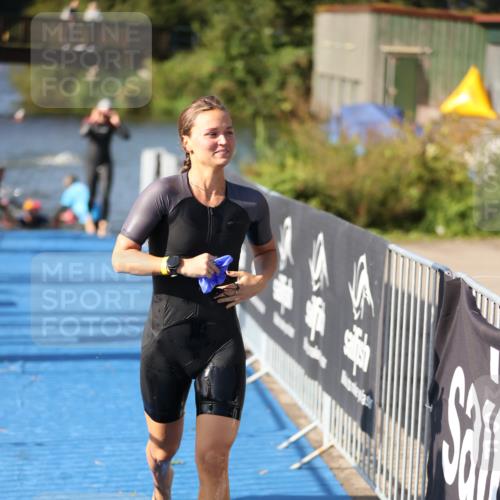 25.08.2024 - Elbe Triathlon Hamburg H.Heesch http://msf.ph/oto/6830937 25.08.2024 09:37:36 Schwimmen 471, 472, 488, 491, 493, 500, 509 meine-sportfotos.de
