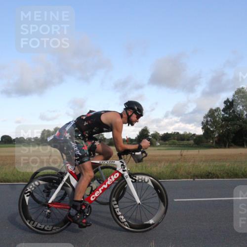 25.08.2024 - Elbe Triathlon Hamburg Fuchs,  Jonas http://msf.ph/oto/6830939 25.08.2024 09:27:33 Radfahren 403, 157, 378, 215, 163 meine-sportfotos.de
