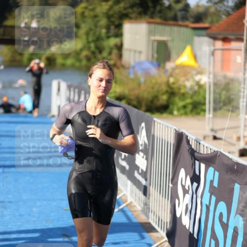 25.08.2024 - Elbe Triathlon Hamburg H.Heesch http://msf.ph/oto/6830960 25.08.2024 09:37:37 Schwimmen 471, 472, 488, 491, 493, 500, 509 meine-sportfotos.de