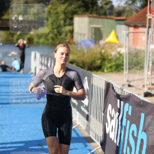 25.08.2024 - Elbe Triathlon Hamburg H.Heesch http://msf.ph/oto/6830966 25.08.2024 09:37:37 Schwimmen 471, 472, 488, 491, 493, 500, 509 meine-sportfotos.de