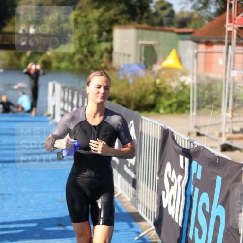 25.08.2024 - Elbe Triathlon Hamburg H.Heesch http://msf.ph/oto/6830967 25.08.2024 09:37:37 Schwimmen 471, 472, 488, 491, 493, 500, 509 meine-sportfotos.de