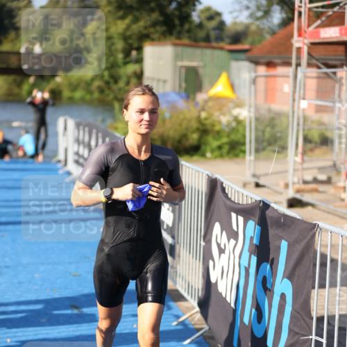 25.08.2024 - Elbe Triathlon Hamburg H.Heesch http://msf.ph/oto/6830978 25.08.2024 09:37:37 Schwimmen 471, 472, 488, 491, 493, 500, 509 meine-sportfotos.de