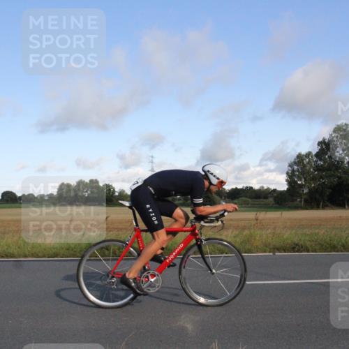 25.08.2024 - Elbe Triathlon Hamburg Fuchs,  Jonas http://msf.ph/oto/6830990 25.08.2024 09:28:08 Radfahren 150, 69, 207, 435, 417, 55 meine-sportfotos.de