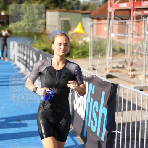 25.08.2024 - Elbe Triathlon Hamburg H.Heesch http://msf.ph/oto/6831002 25.08.2024 09:37:37 Schwimmen 471, 472, 488, 491, 493, 500, 509 meine-sportfotos.de