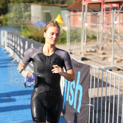 25.08.2024 - Elbe Triathlon Hamburg H.Heesch http://msf.ph/oto/6831015 25.08.2024 09:37:37 Schwimmen 471, 472, 488, 491, 493, 500, 509 meine-sportfotos.de
