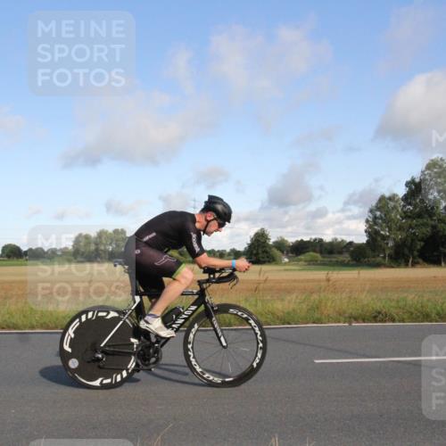 25.08.2024 - Elbe Triathlon Hamburg Fuchs,  Jonas http://msf.ph/oto/6831017 25.08.2024 09:28:19 Radfahren 270, 358, 398, 168 meine-sportfotos.de
