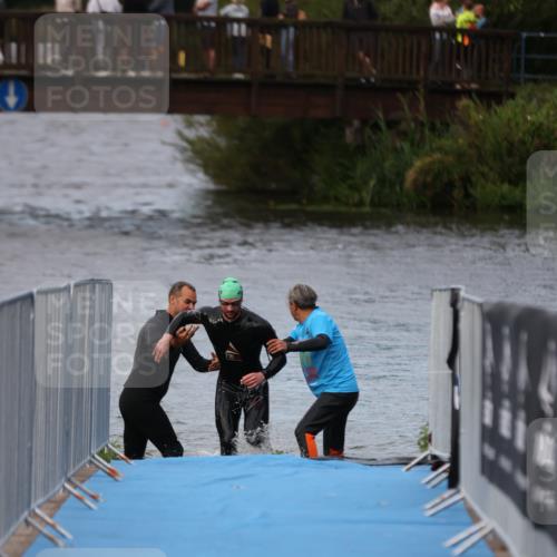 25.08.2024 - Elbe Triathlon Hamburg H.Heesch http://msf.ph/oto/6831021 25.08.2024 08:27:59 Schwimmen 47 meine-sportfotos.de
