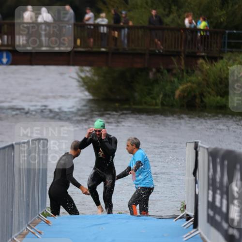 25.08.2024 - Elbe Triathlon Hamburg H.Heesch http://msf.ph/oto/6831032 25.08.2024 08:27:59 Schwimmen 47 meine-sportfotos.de