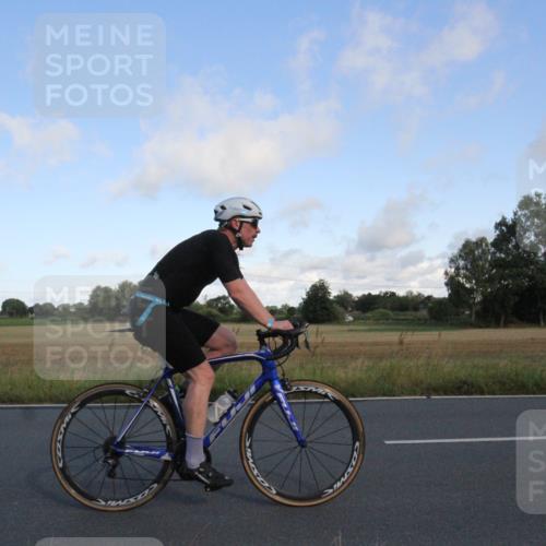 25.08.2024 - Elbe Triathlon Hamburg Fuchs,  Jonas http://msf.ph/oto/6831059 25.08.2024 09:28:41 Radfahren 333, 341, 130, 388, 251, 384, 90, 290 meine-sportfotos.de