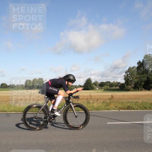 25.08.2024 - Elbe Triathlon Hamburg Fuchs,  Jonas http://msf.ph/oto/6831113 25.08.2024 09:29:09 Radfahren 442, 418, 528, 111, 211, 406 meine-sportfotos.de